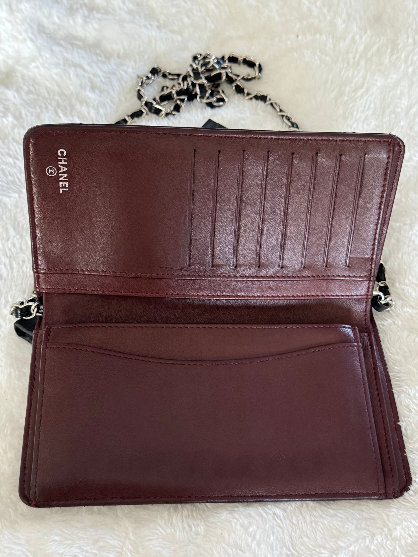 Pre-Owned CHANEL Lambskin Matelasse  wallet  on chain crossbody bag