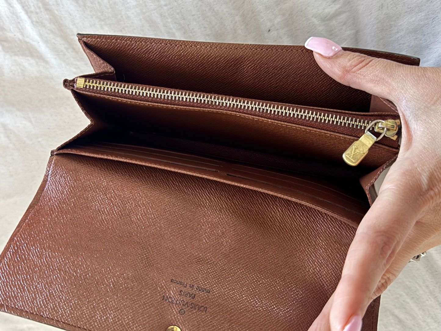 Pre-Owned  Louis Vuitton Monogram Wallet Crossbody Bag