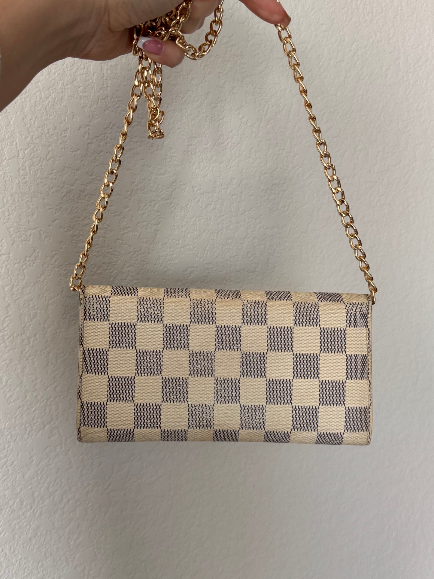Pre-Owned Louis Vuitton Damier Azur Wallet On Chain Crossbody Bag