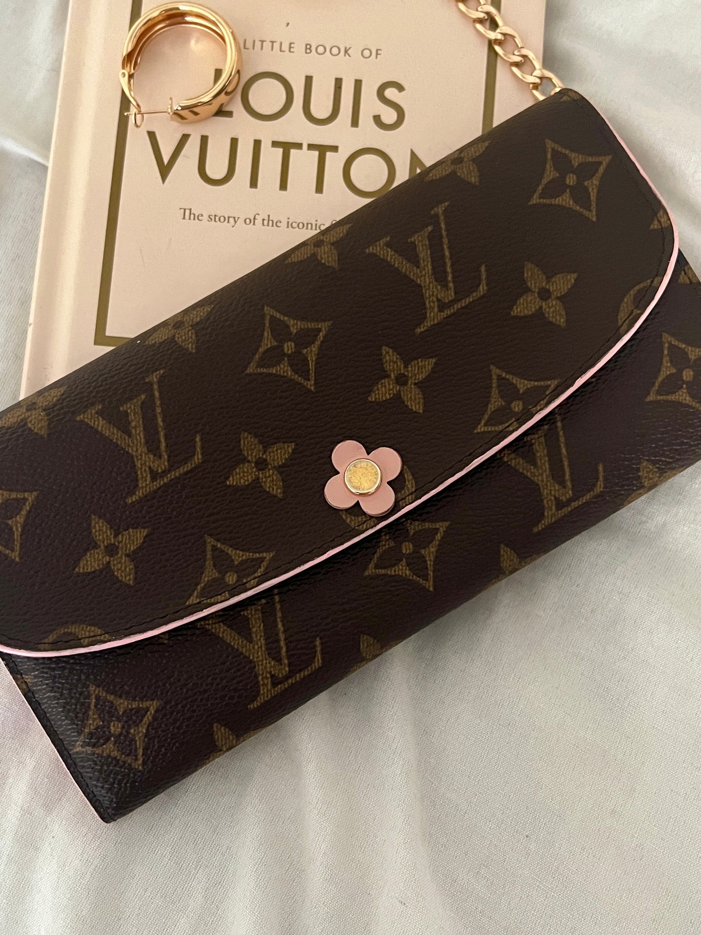 Pre-owned Louis Vuitton Monogram Bloom Flower Emilie Wallet Crossbody Bag