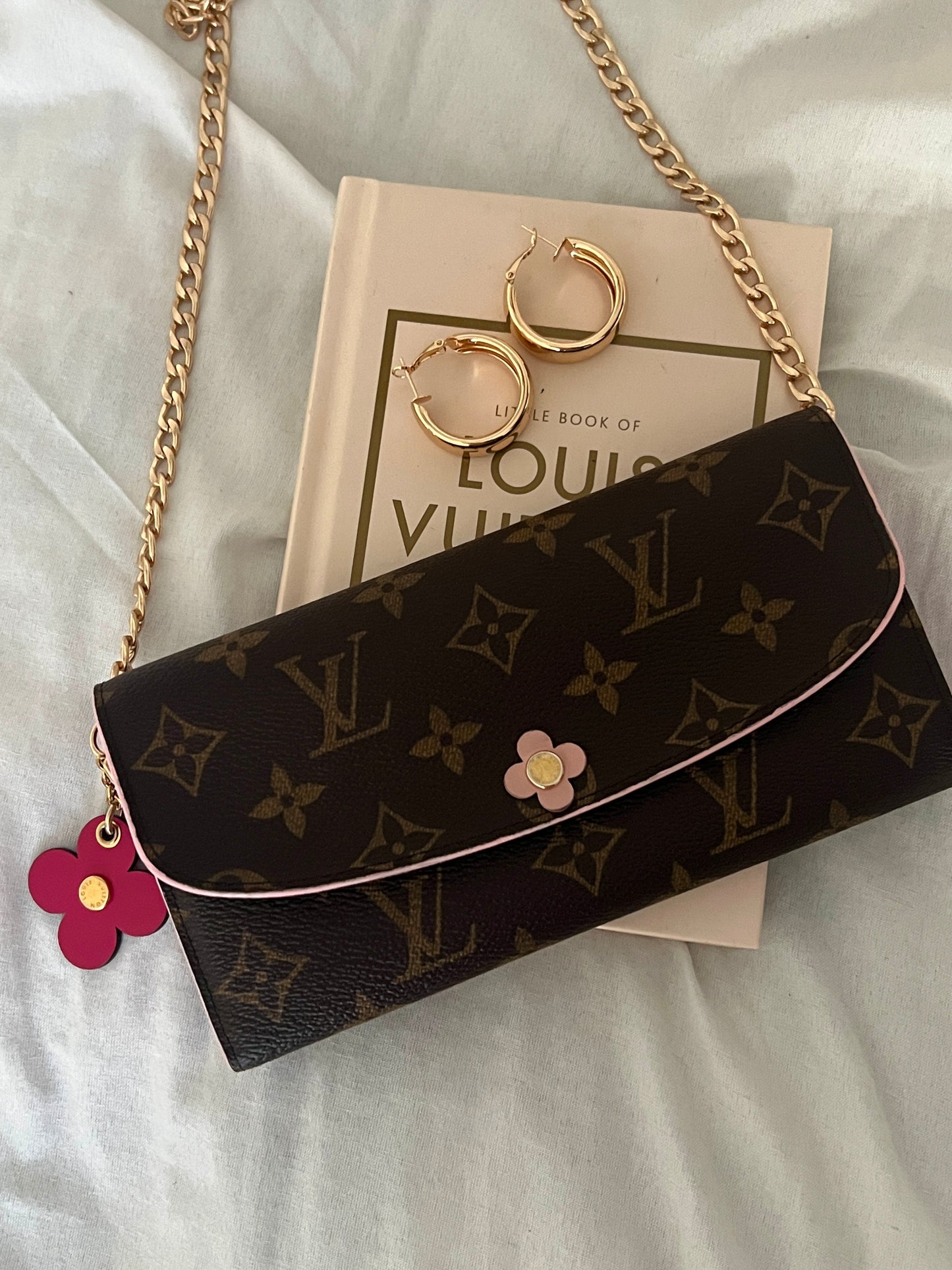 Pre-owned Louis Vuitton Monogram Bloom Flower Emilie Wallet Crossbody Bag