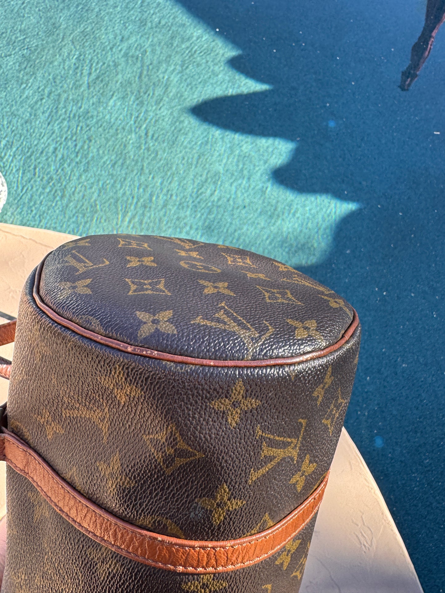 Pre-Owned Authentic Louis Vuitton Papillon 30