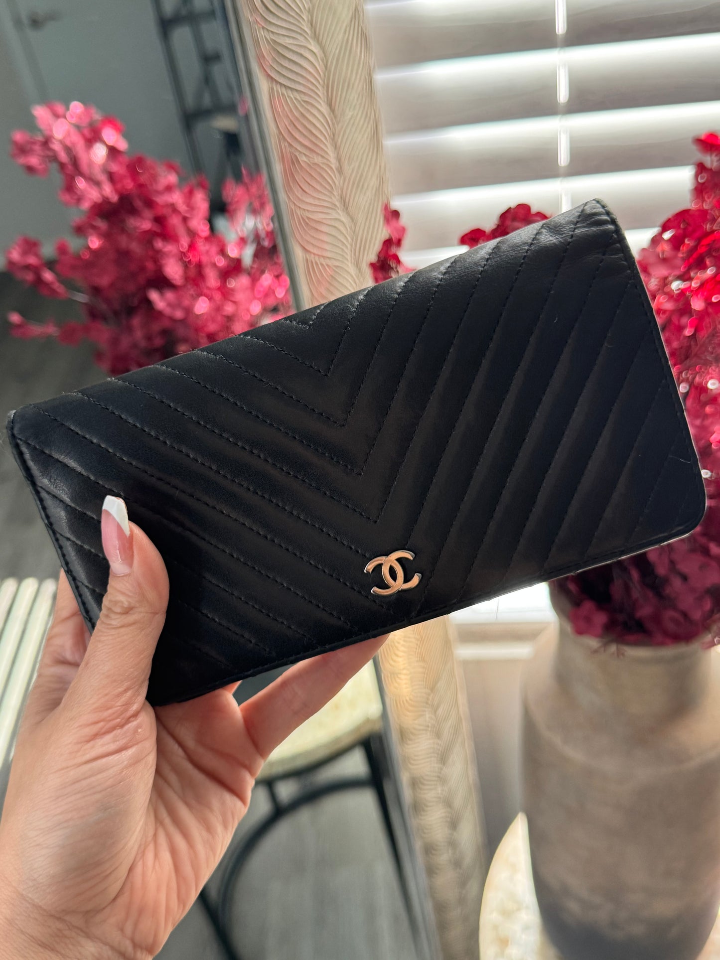 Pre-Owned Chanel Chevron Lambskin Wallet On Chain Crossbody Bag