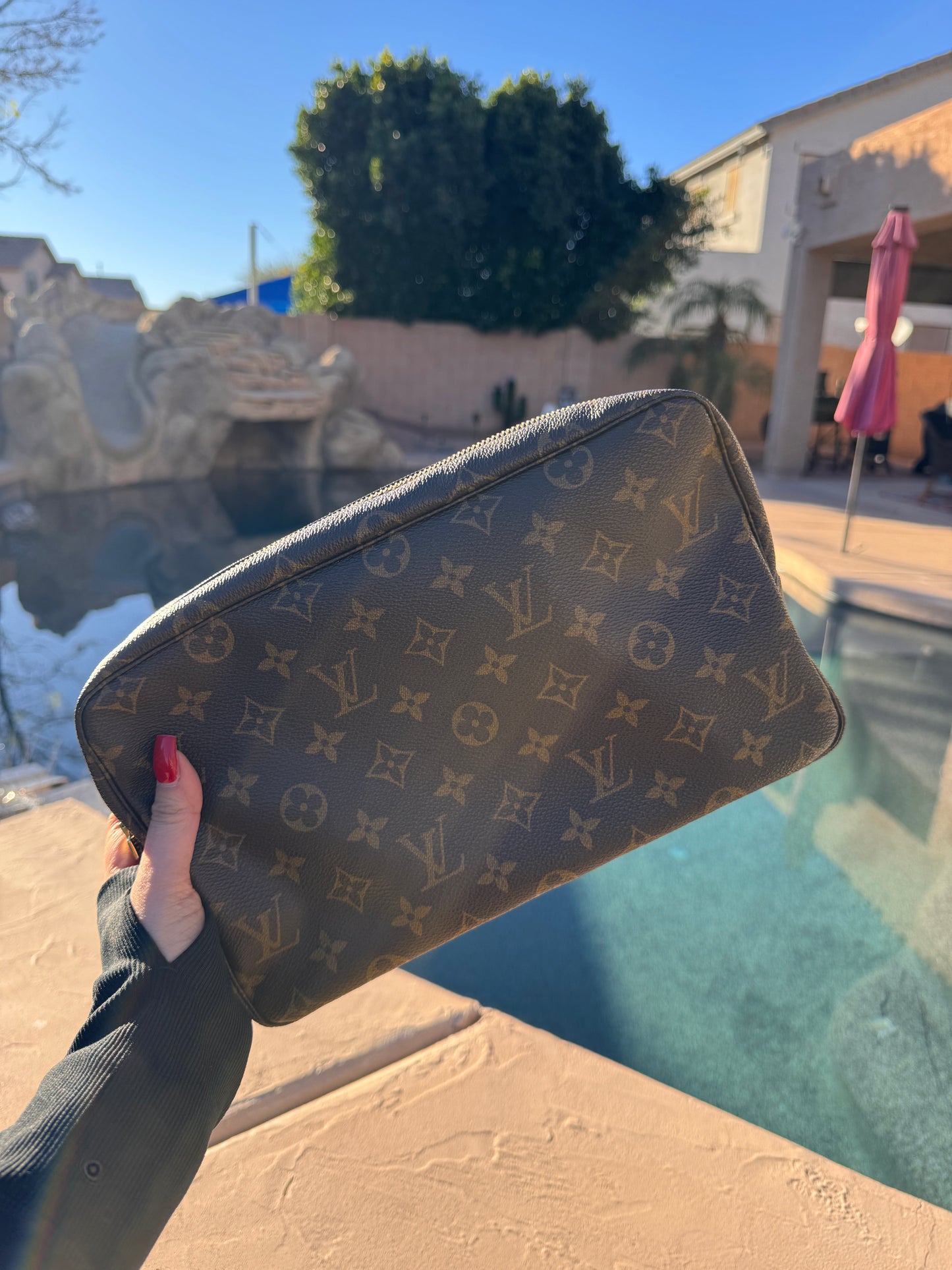 Pre-Owned Louis Vuitton Monogram Trousse Toilette 28 Cosmetic Pouch Clutch Bag