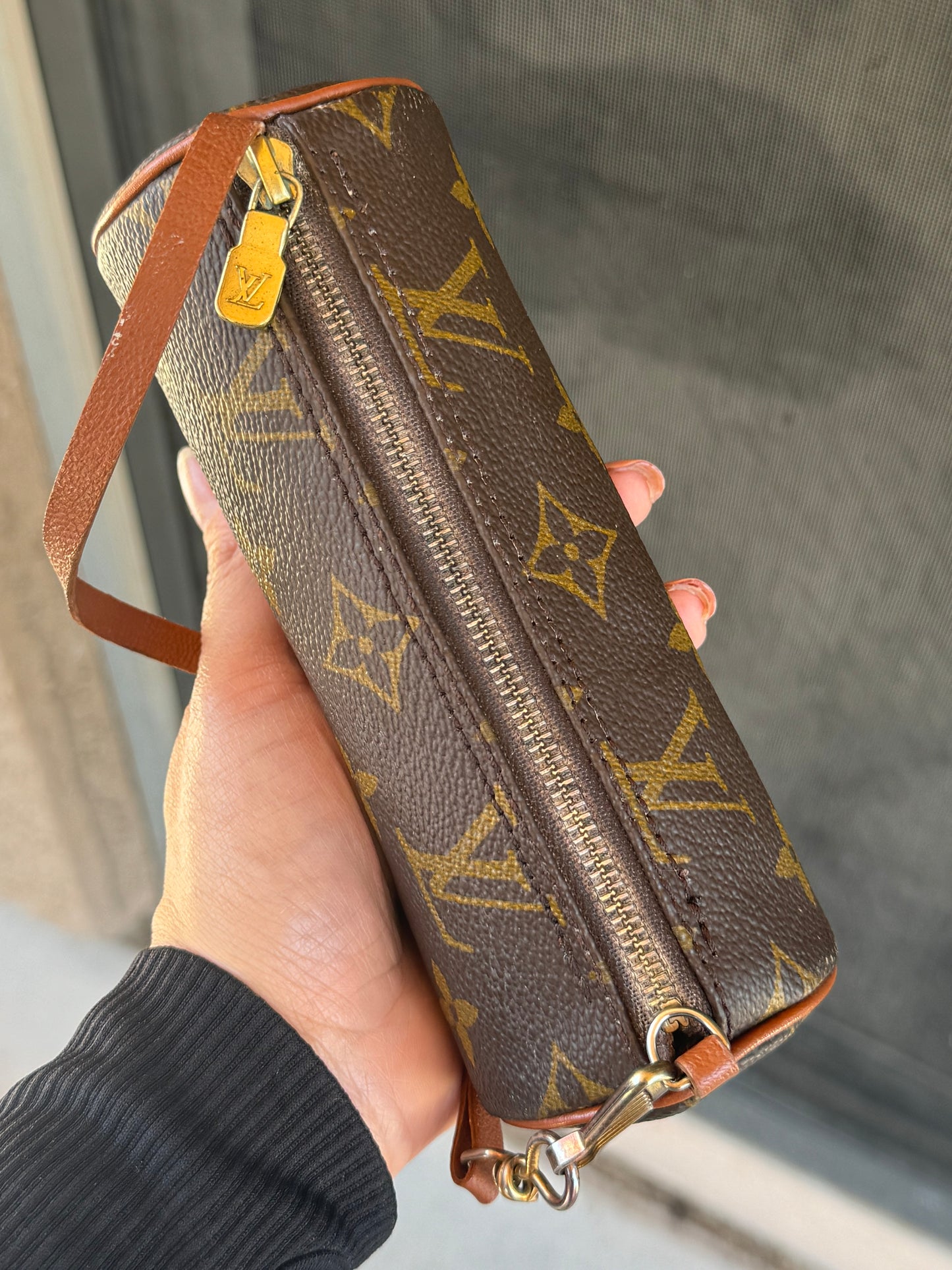 Pre-Owned Louis Vuitton Papillon 30 with Companion