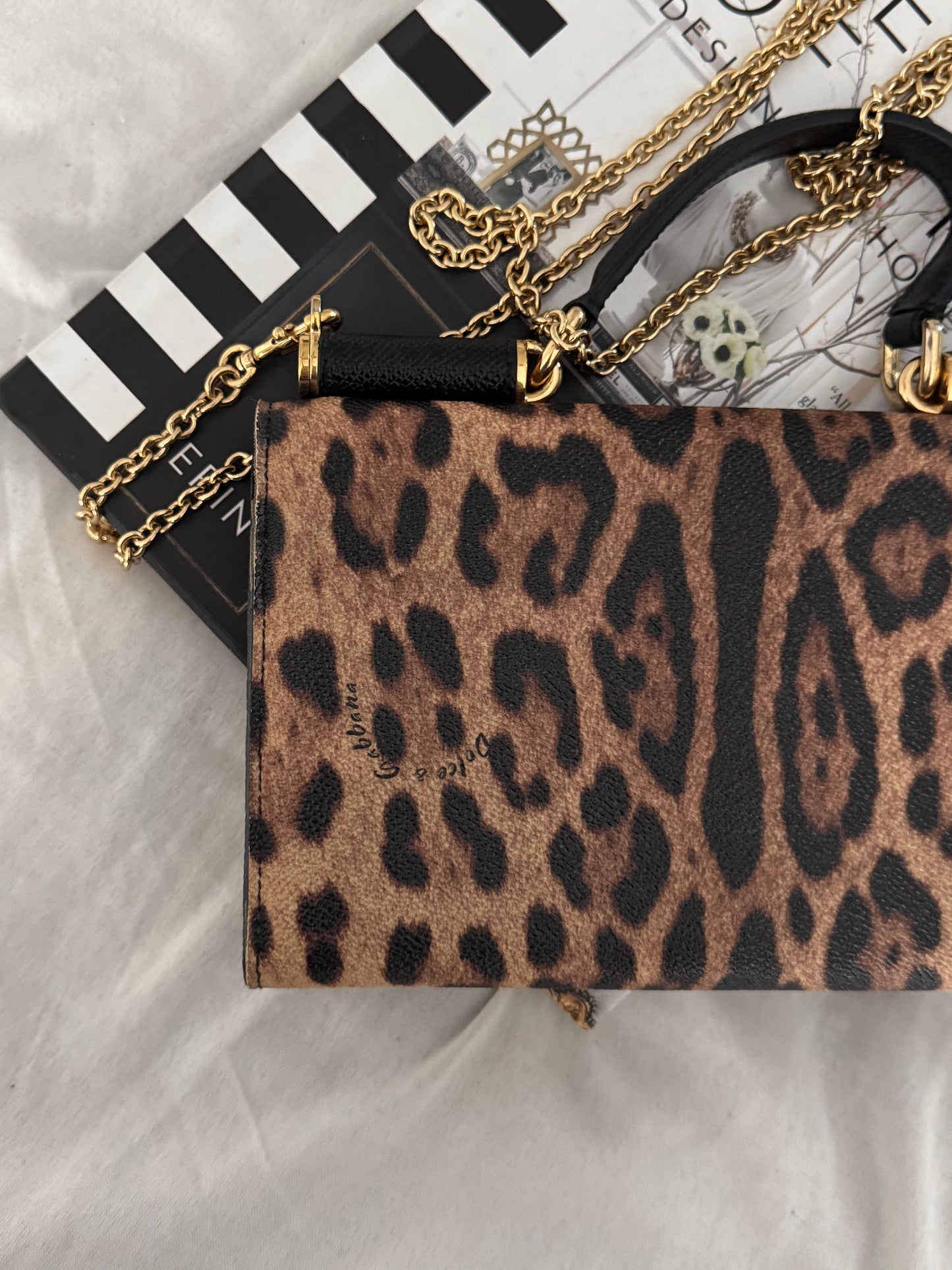 Pre-Owned Dolce&Gabbana Sicily Leather Crossbody Bag