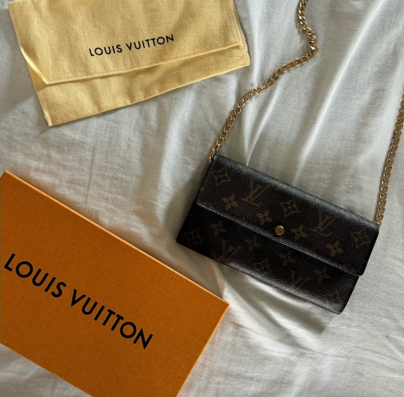 Pre-Owned  Louis Vuitton Monogram Wallet Crossbody Bag