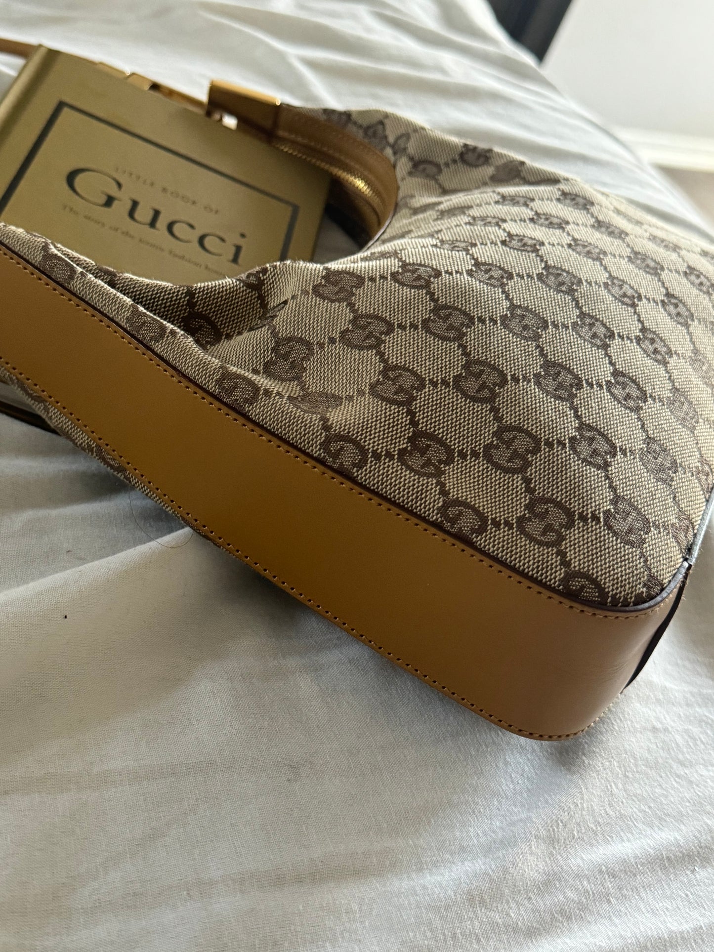 Pre-Owned Gucci Monogram Shoulder Bag