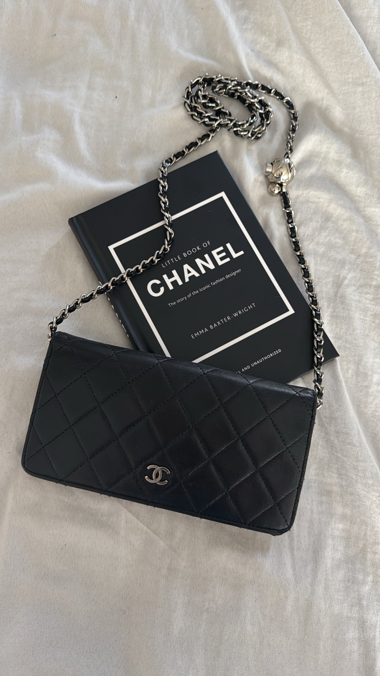 Pre-Owned CHANEL Lambskin Matelasse wallet on chain crossbody bag