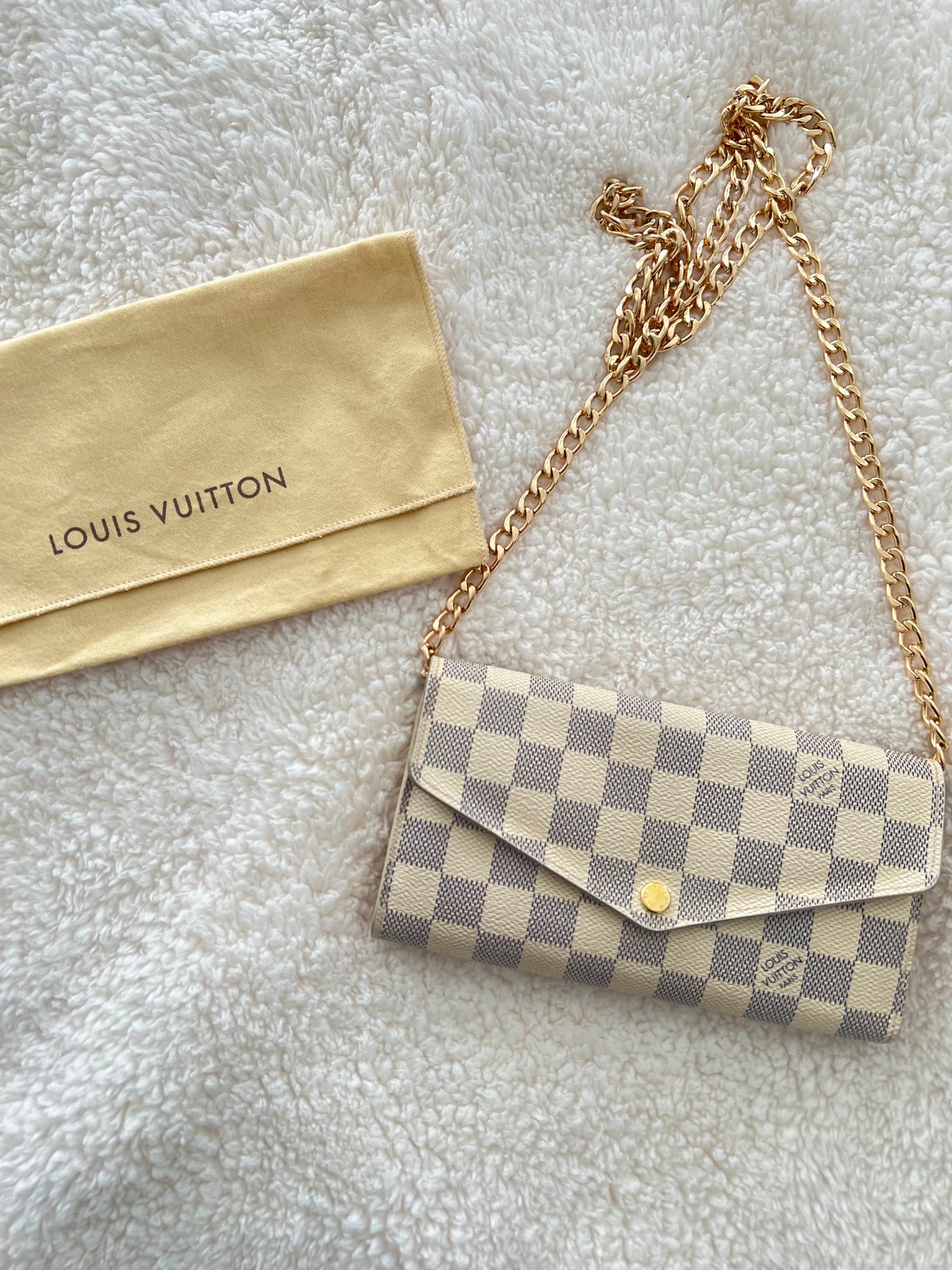 Pre-owned Louis Vuitton Damier Azur Sarah Wallet Crossbody Bag