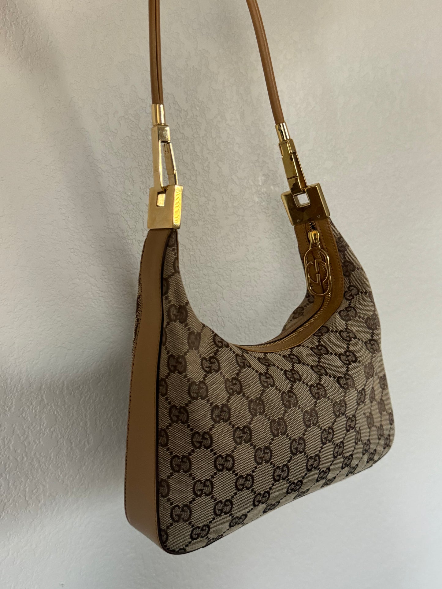 Pre-Owned Gucci Monogram Shoulder Bag