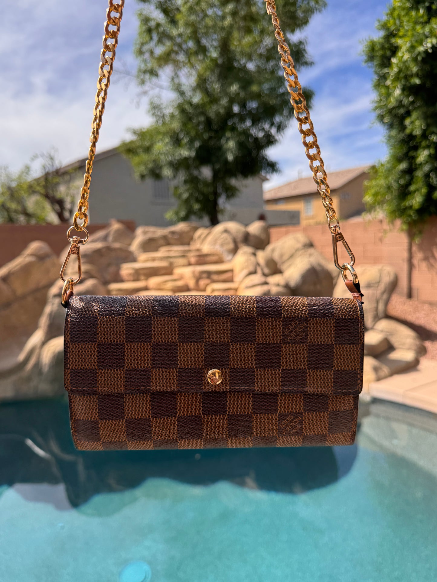 Pre-Owned Louis Vuitton Damier Ebene Wallet On Chain Crossbody Bag
