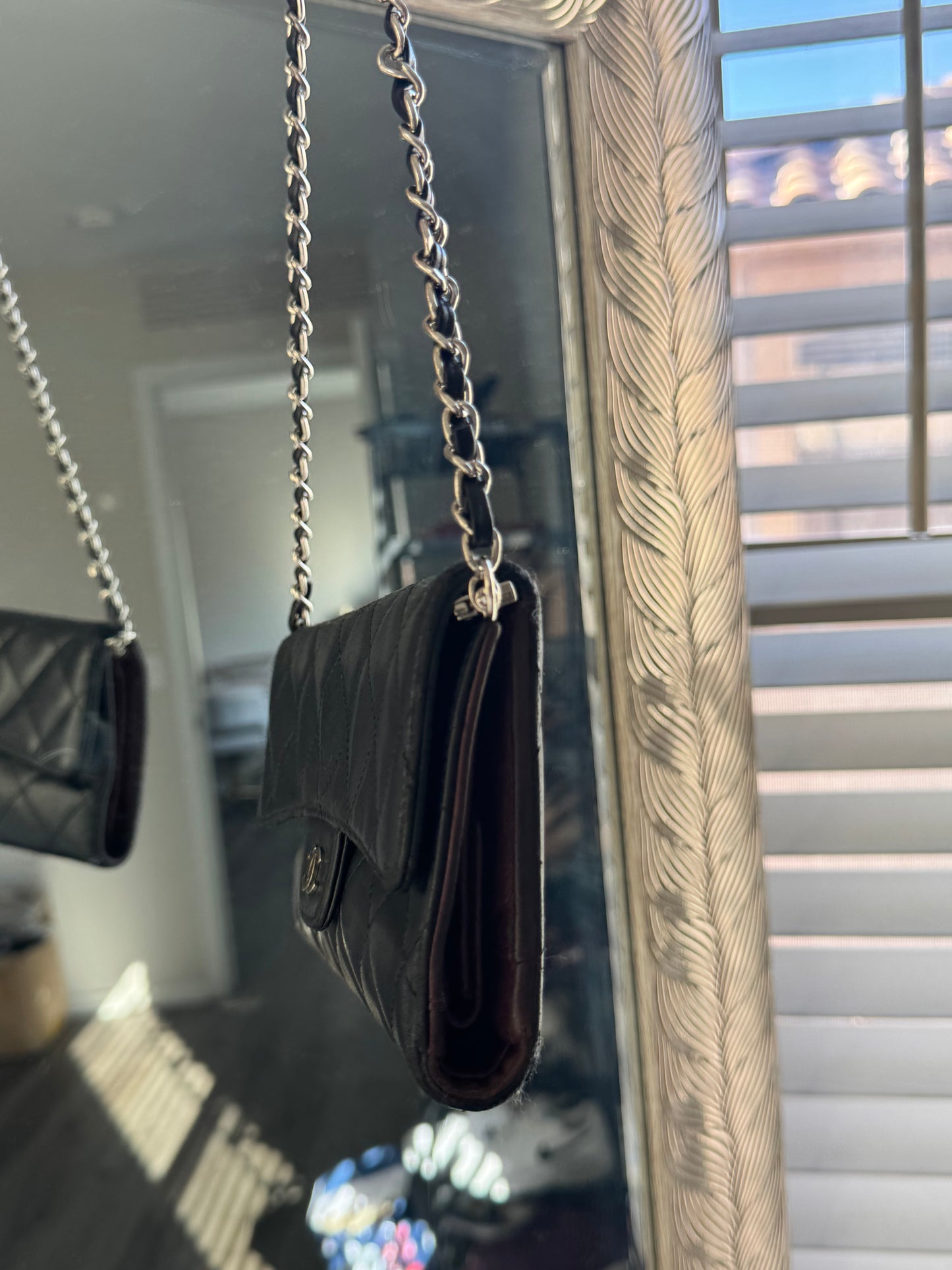 Pre-Owned  CHANEL Matelasse wallet on chain crossbody bag