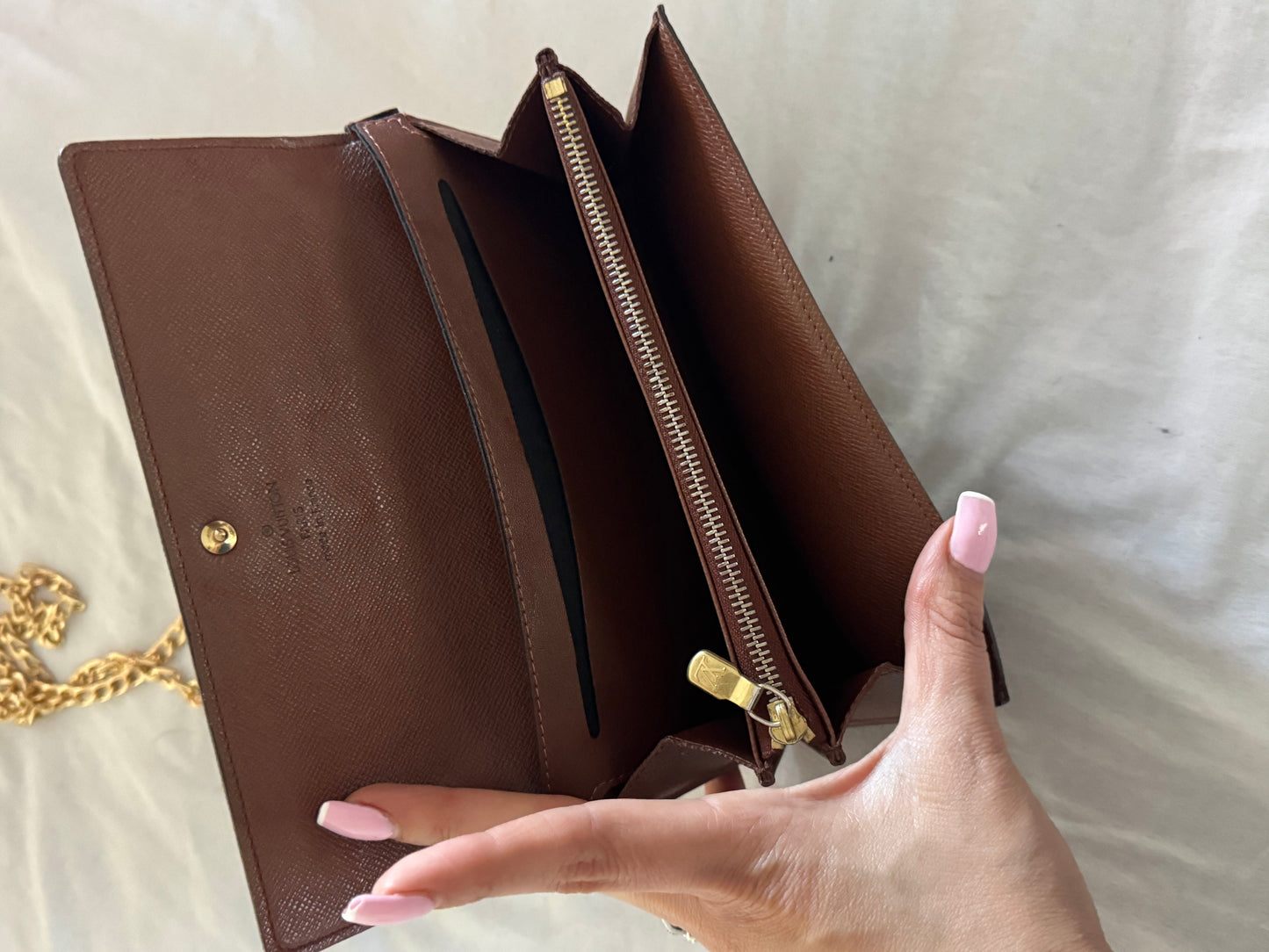 Pre-Owned  Louis Vuitton Monogram Wallet Crossbody Bag