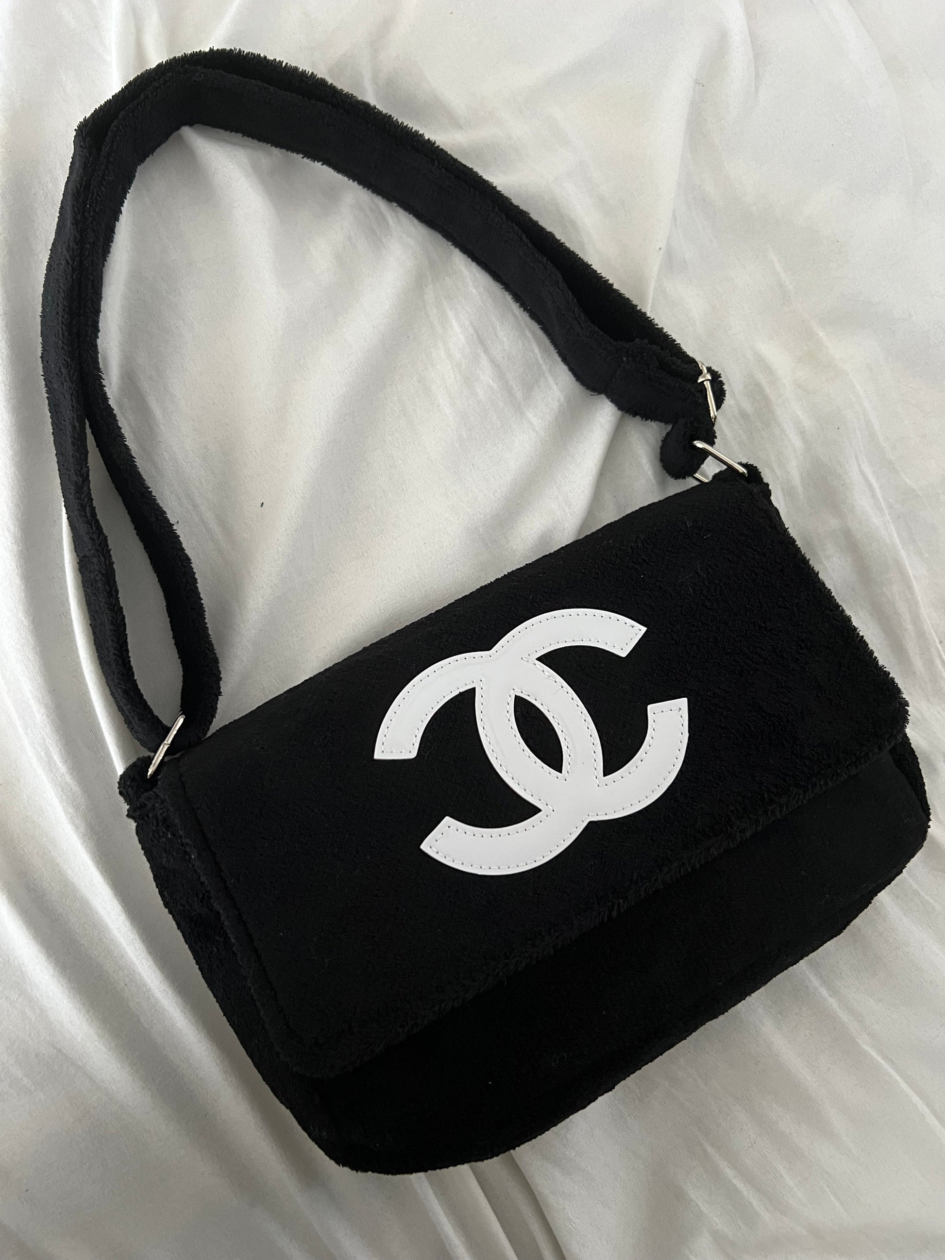 Chanel vip fur bag hotsell