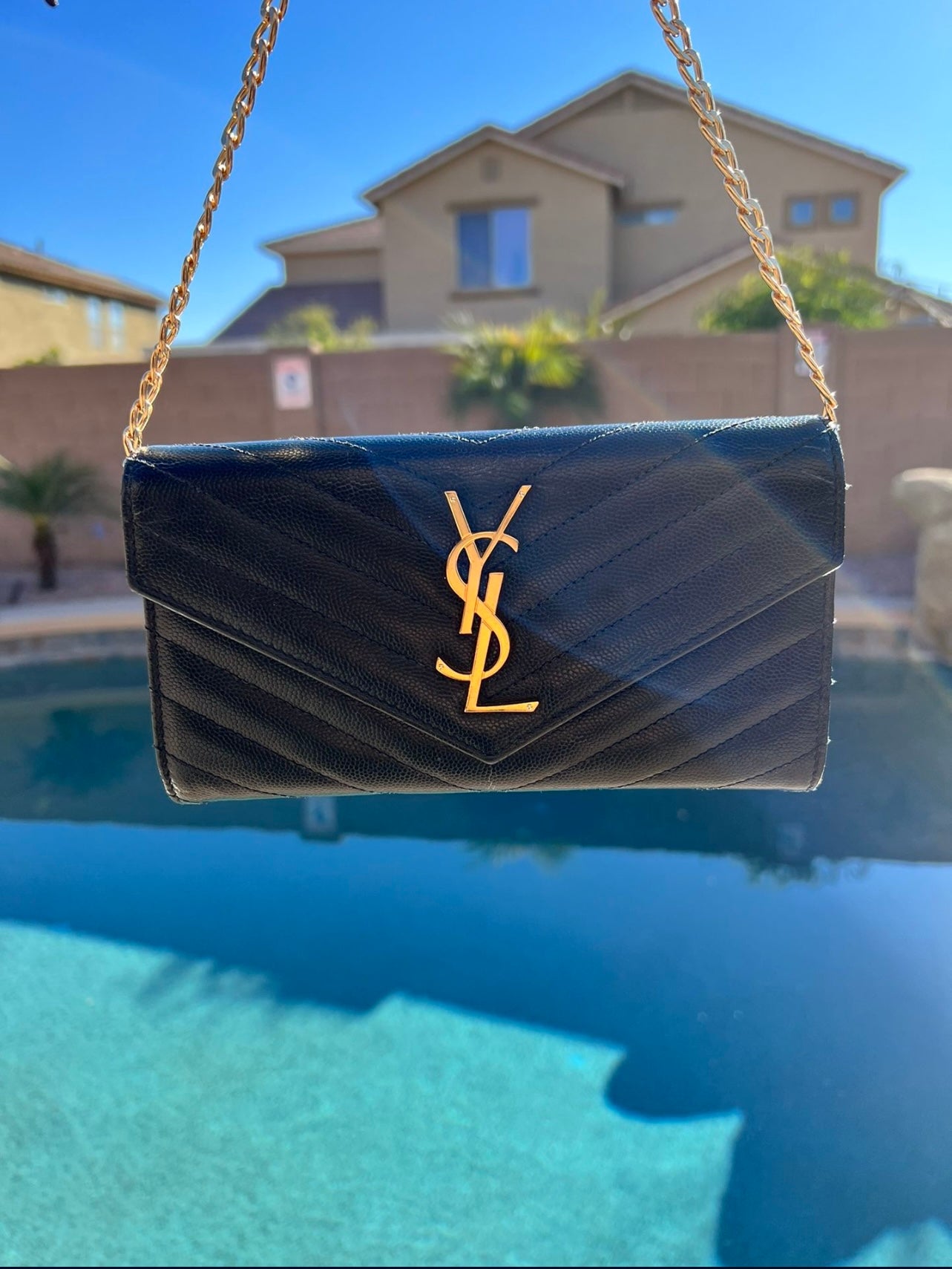 Pre-owned Yves Saint Laurent Wallet son Chain