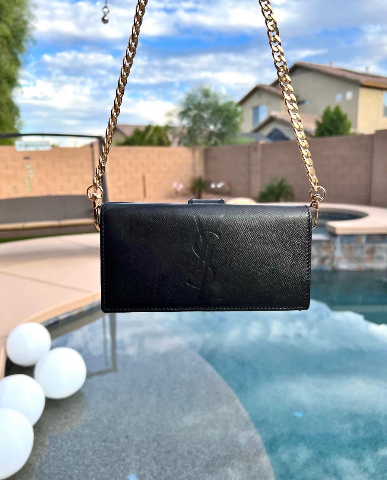 Pre-owned Yves Saint Laurent Wallet On Chain