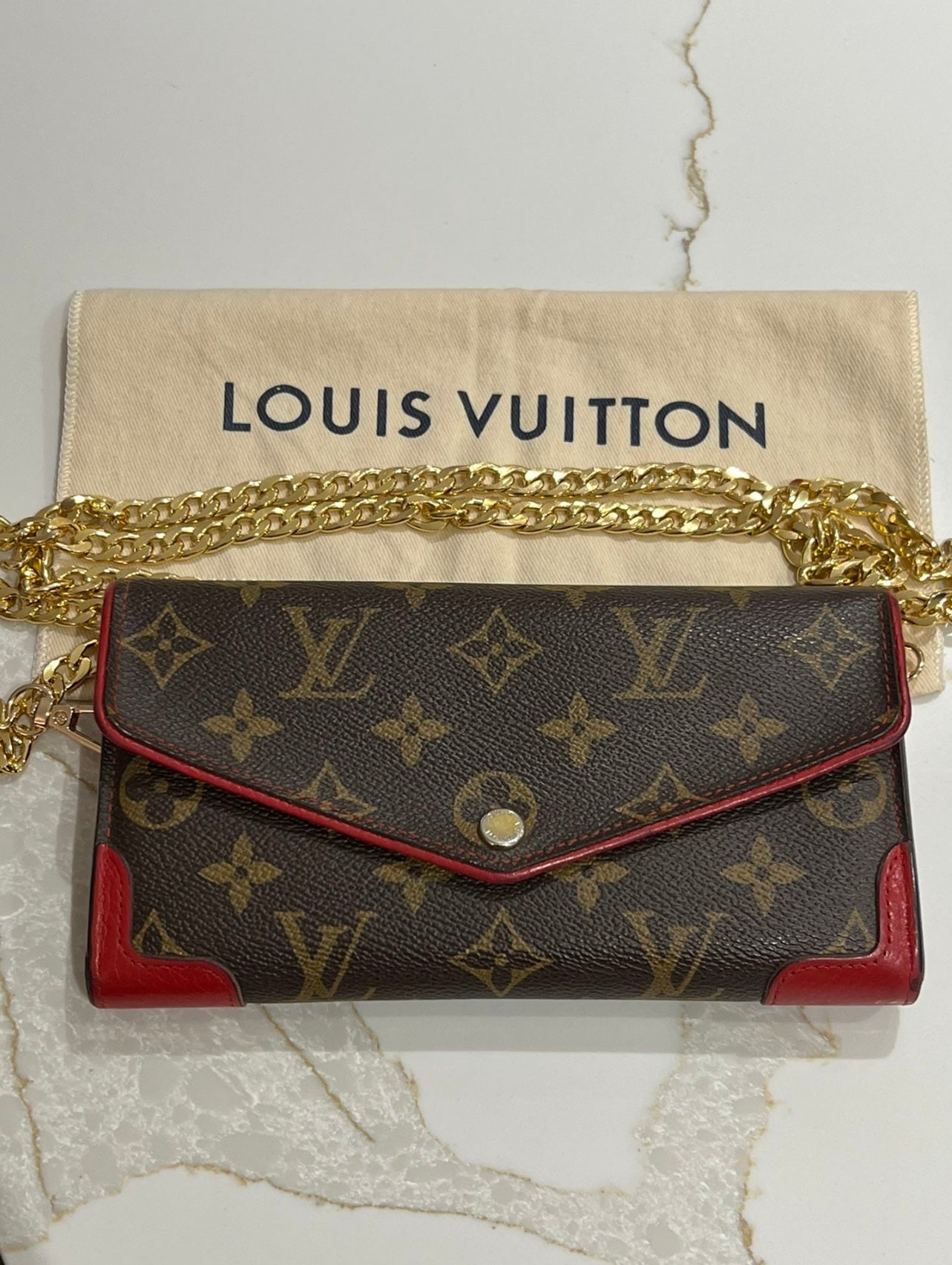 Pre-owned Louis Vuitton Retiro Wallet On Chain