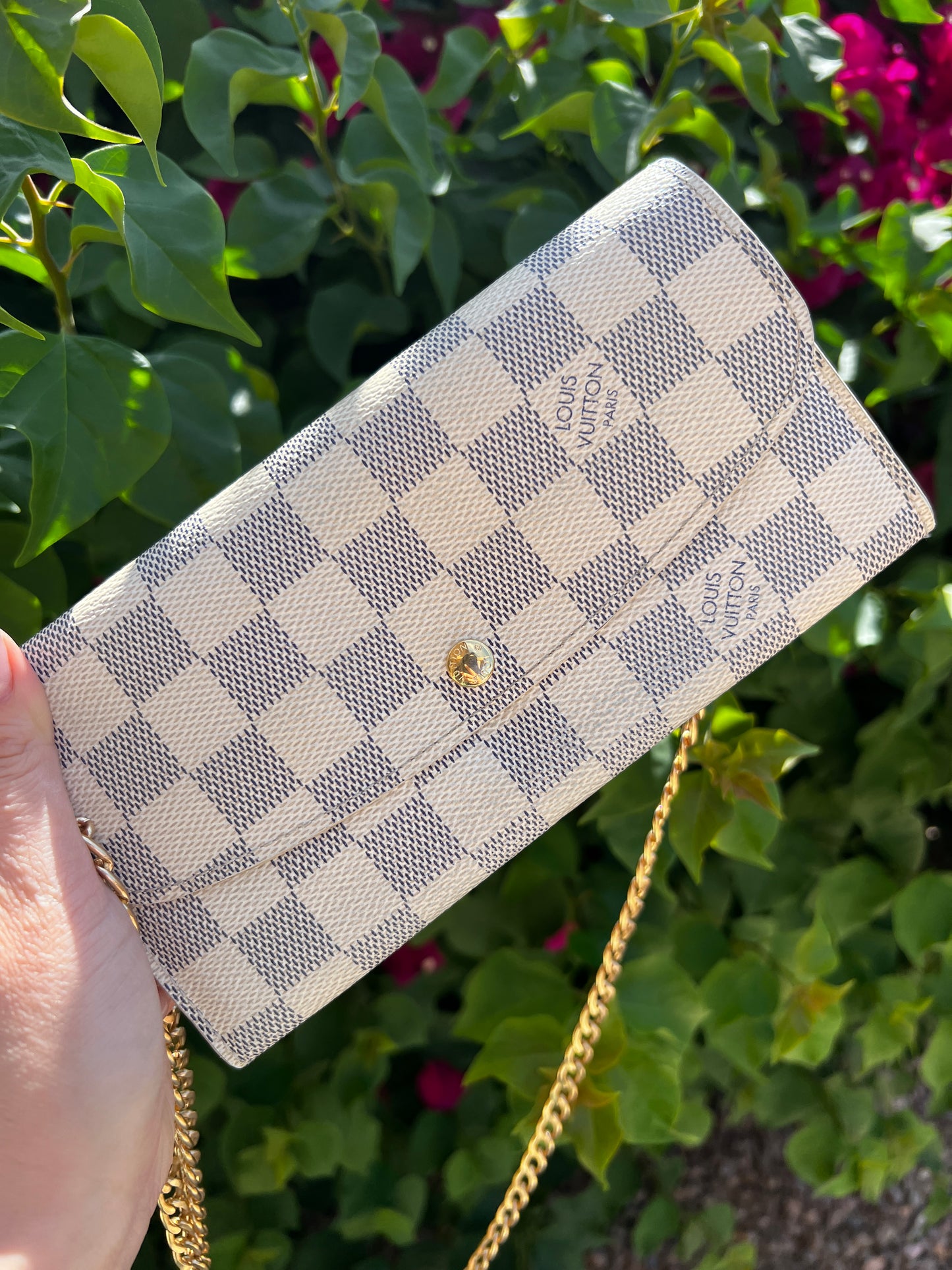 Pre-owned Louis Vuitton Damier Azur Wallet On Chain