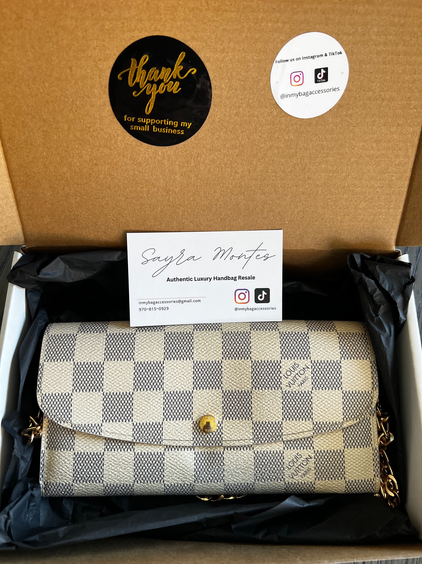 Pre-owned Louis Vuitton Damier Azur Wallet On Chain