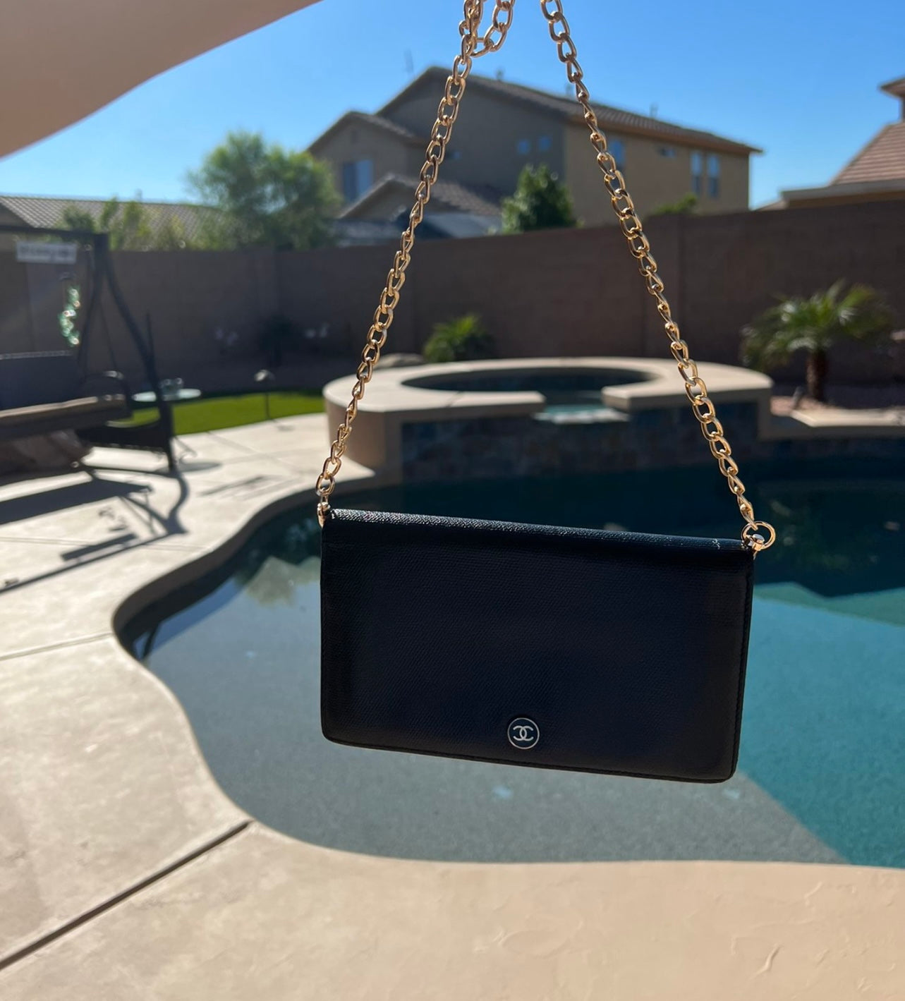 Pre-owned Chanel Wallet On Chain