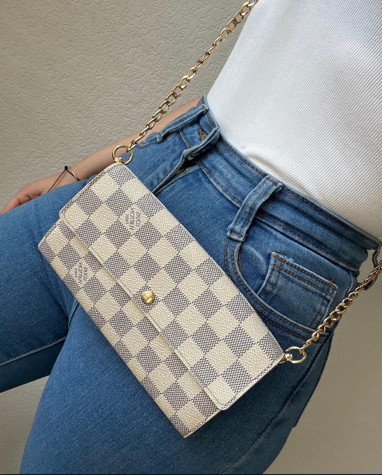 Pre-owned Louis Vuitton Damier Azur Wallet On Chain Crossbody Bag