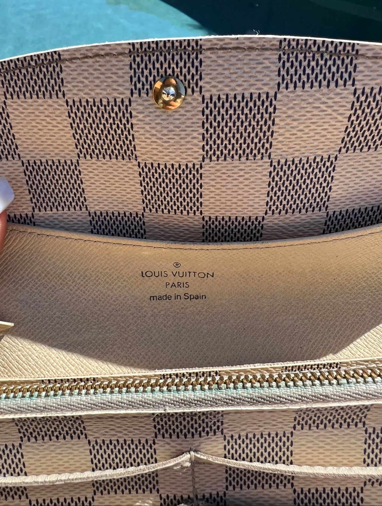 Pre-owned Louis Vuitton Damier Azur Wallet On Chain